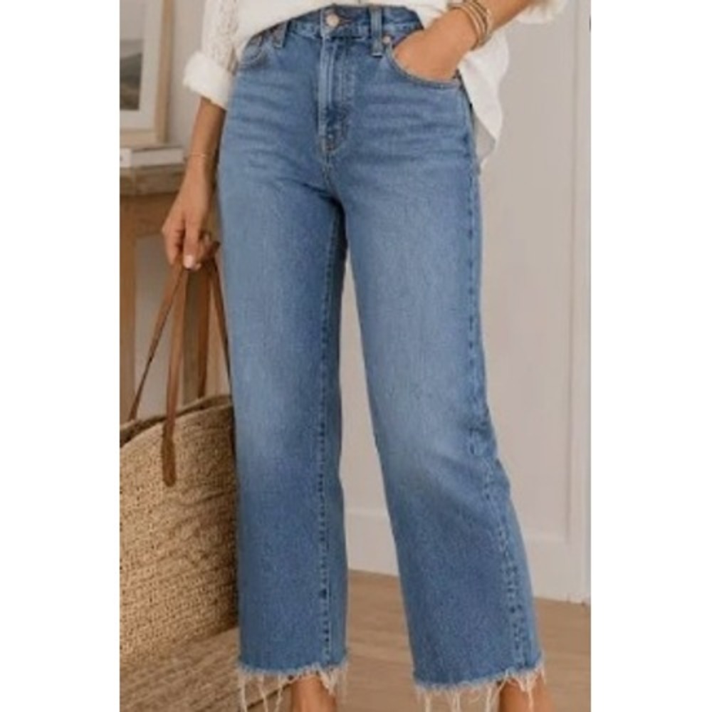 Levis Wedgie Straight Jeans 28 Medium Wash Blue High Rise Raw Hem Button Fly